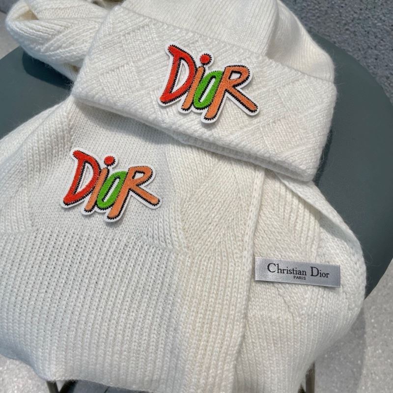 Christian Dior Caps Scarfs